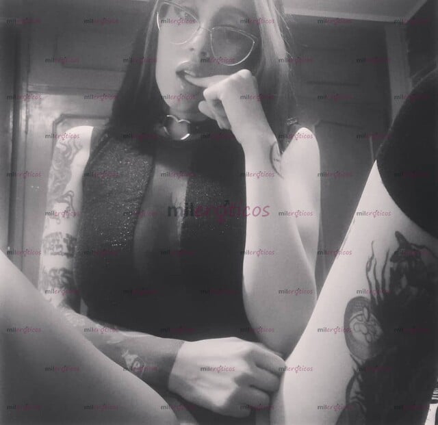 FOTOS DE HARU FLAQUITA, TATUADA PELINEGRA NALGONA