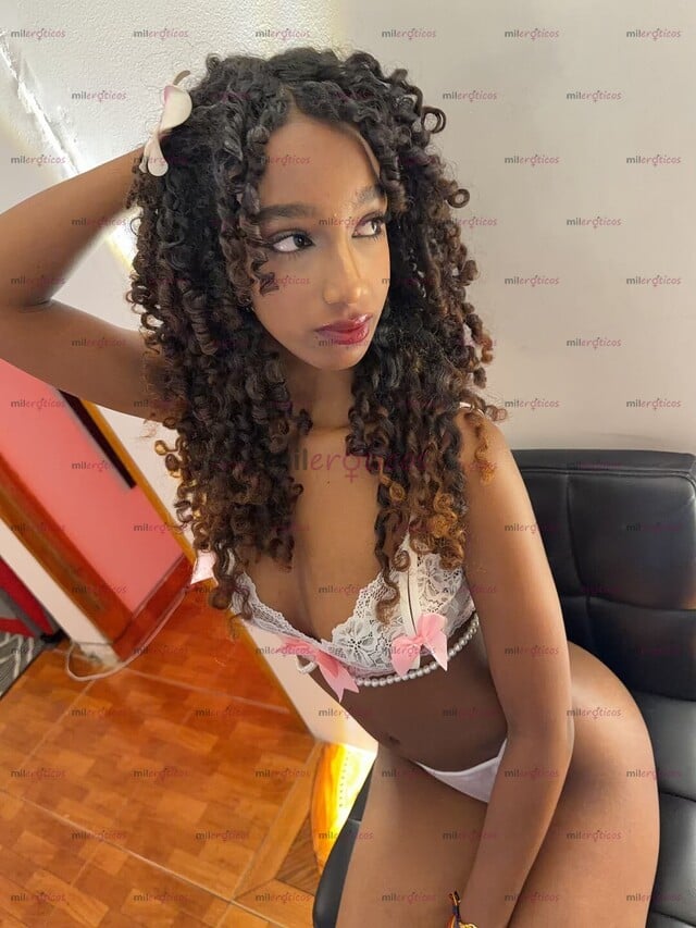 FOTOS DE ELITE SCORT 18 AÑOS PAISA UNA BEBÉ DESCOMPLICADA