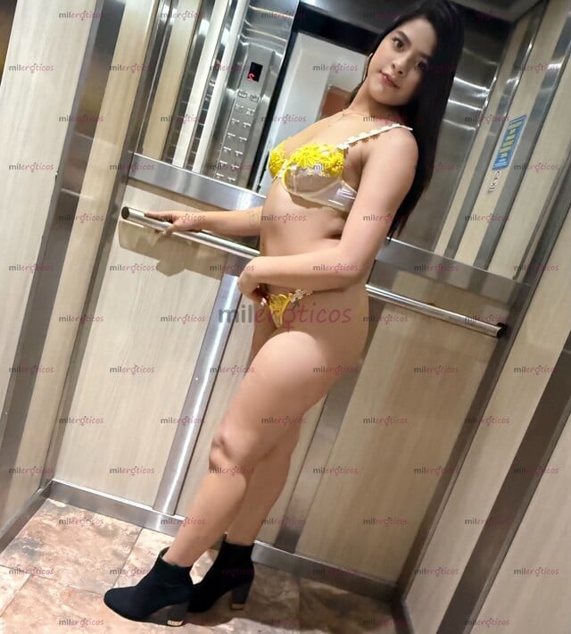 FOTOS DE UNA HERMOSA Y COMPLACIENTE BB DISPUESTA A DARTE EL MEJOR SEXCO APT PRIV 100K