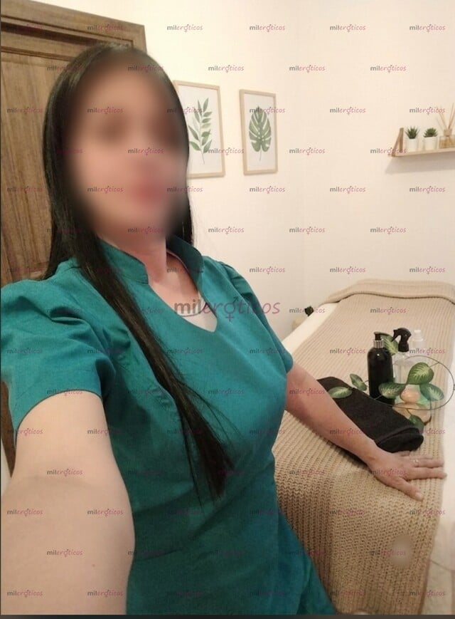 FOTOS DE UN MASAJE PARA ALIVIAR EL ESTRÉS ? O PARA CONSENTIR TU CUERPO ?