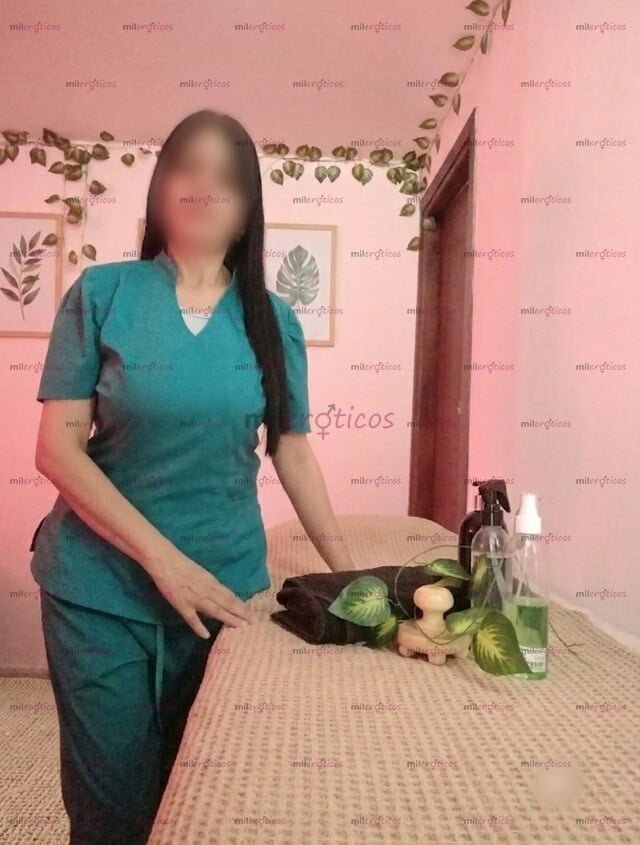 FOTOS DE UN MASAJE PARA ALIVIAR EL ESTRÉS ? O PARA CONSENTIR TU CUERPO ?