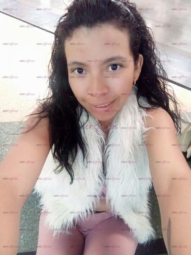 FOTOS DE HOLA SOY MÍA NENA MUY CALIENTE Y ATRACTIVA PEQUEÑA PERO TRAVIESA