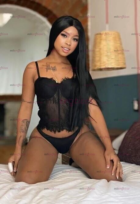 FOTOS DE HERMOSA MORENITA COLOMBIANA, DE PASO POR TU CIUDAD