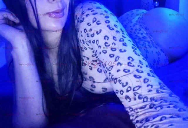 FOTOS DE FLACA SEXY MUY SEDUCTORA CON GANITAS DE PASARLA RICO