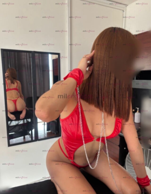 FOTOS DE BELLA SOFIA! 19 AÑOS CUERPO INCOMPARABLE! PETTIT EXQUISITA! BLANQUITA RISUEÑA