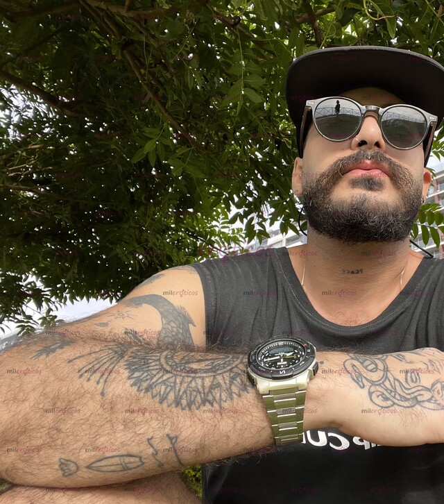 FOTOS DE ÁRABE 21 CM GRUESO VELLUDO SERIO MACHO DOMINANTE
