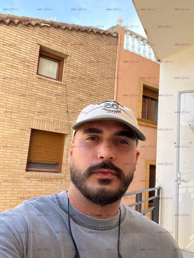FOTOS DE ÁRABE 21 CM GRUESO VELLUDO SERIO MACHO DOMINANTE