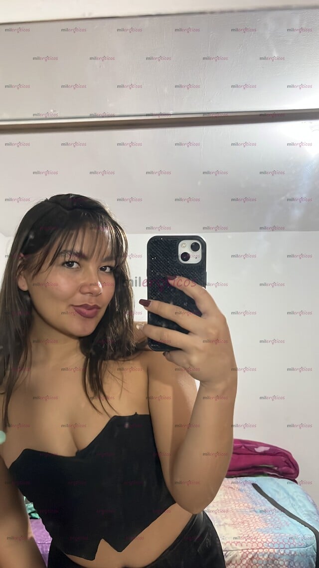 FOTOS DE EXÓTICA COLOMBIANA DE 19 AÑITOS CON UNA CARA ANGELICAL Y CUERPO QUE ENAMORA.
