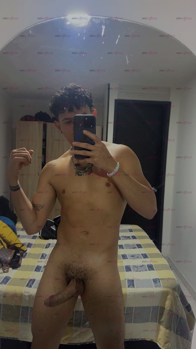 FOTOS DE 26 AÑOS, CARISMÁTICO, ELEGANTE Y CON UNA PRESENCIA QUE NO PASA DESAPERCIBIDA.