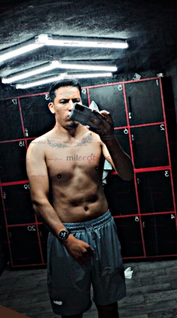 FOTOS DE 1000 JOVEN COLÁGENO ALTO 1.82 GUAPO BUEN CUERPO 25 AÑOS