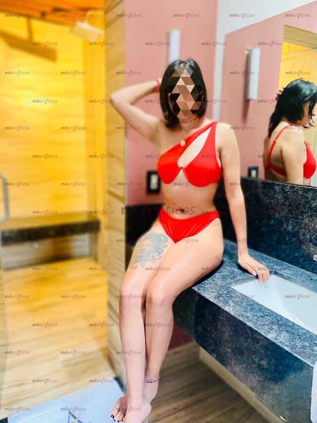 FOTOS DE ABBY PETTIT ESTRECHITA, APRETADITA, SOY COLAGENO PURO, CONOCEME, ACCESIBLE.