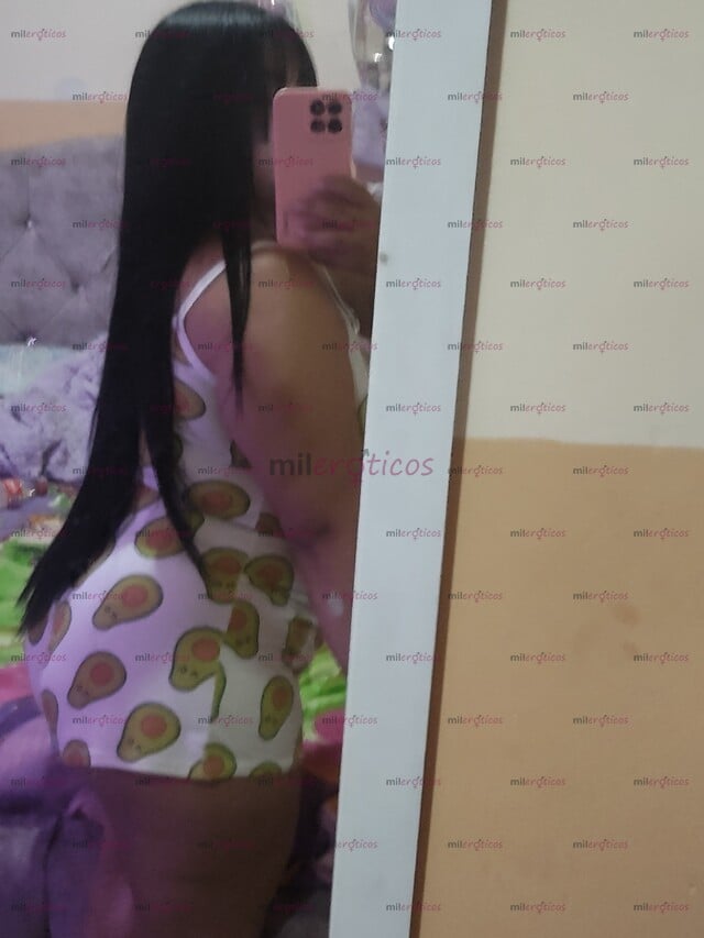FOTOS DE LINDA Y ATRACTIVA GORDITA, PELINEGRA. DISFRUTA DE UN RATO AGRADABLE.