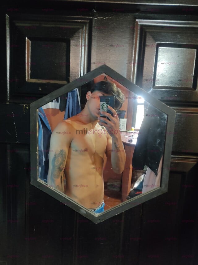 FOTOS DE PAISA PROVOCATIVO 21 AÑOS HETERO FLACO RESERVADO