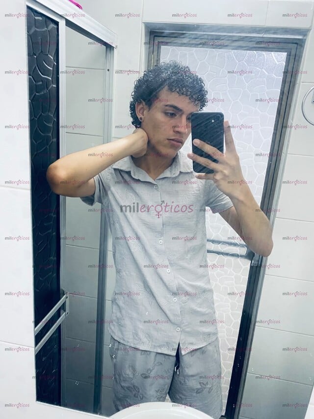 FOTOS DE NEA IMDOMABLE POLLO DE 22 AÑOS CABRON DOMANDO CULOS GOLOSOS 100%DOMINATE