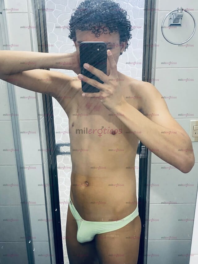 FOTOS DE NEA IMDOMABLE POLLO DE 22 AÑOS CABRON DOMANDO CULOS GOLOSOS 100%DOMINATE