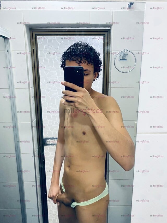 FOTOS DE NEA IMDOMABLE POLLO DE 22 AÑOS CABRON DOMANDO CULOS GOLOSOS 100%DOMINATE
