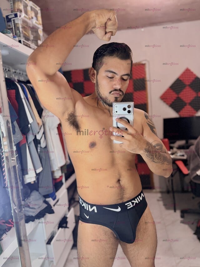 FOTOS DE CHAVO TATUADO Y CACHONDO DISPONIBLE PARA TI