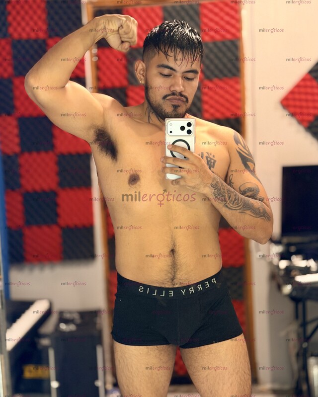 FOTOS DE CHAVO TATUADO Y CACHONDO DISPONIBLE PARA TI