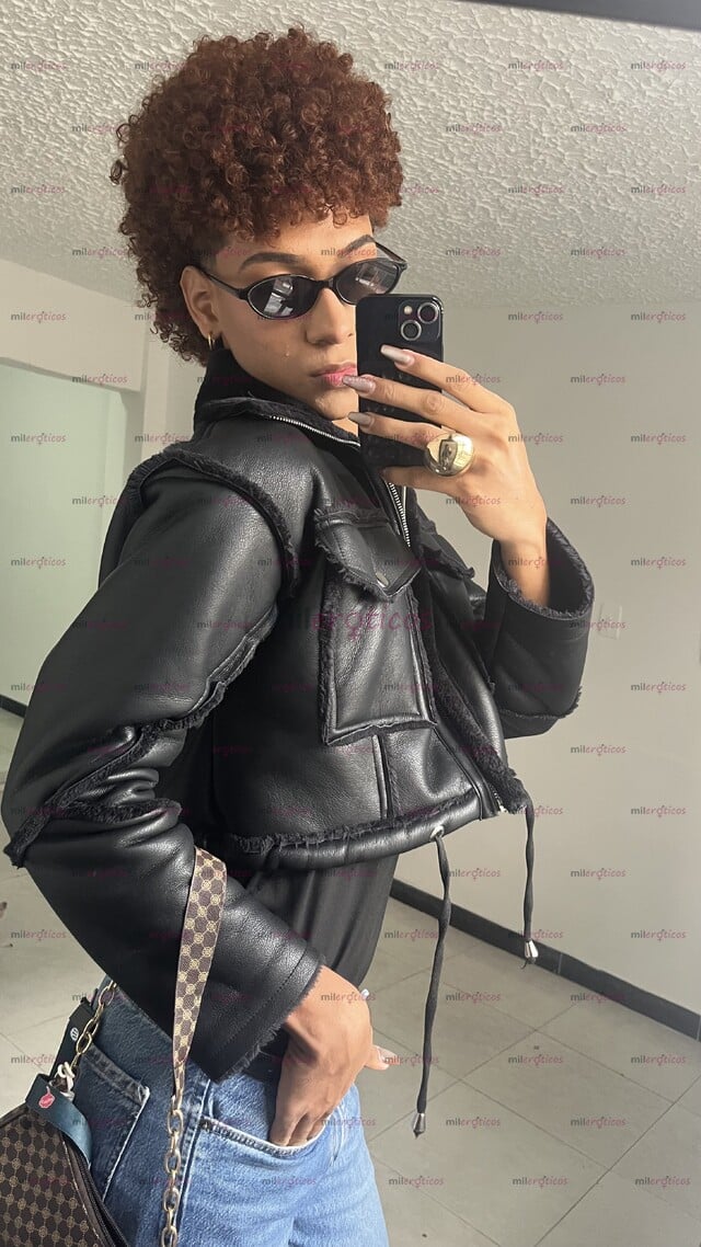 FOTOS DE FEMBOY, ESTILO UNICO Y UN PENSAMIENTO CRITICO