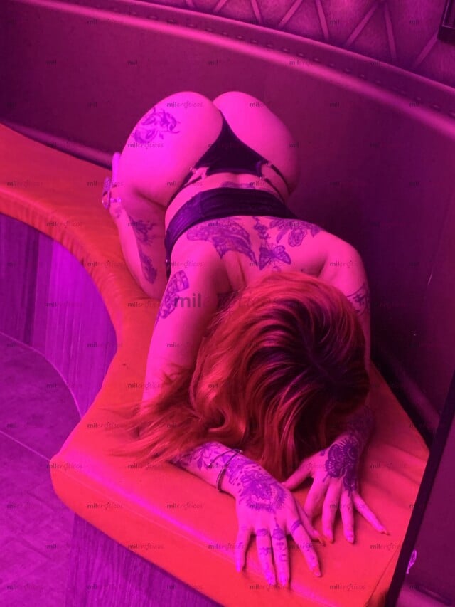 FOTOS DE VIOLETA PELI ROJA,EXOTICA TATUADA, DESCOMPLICADA PODEMOS FUMAR Y BAILAR SI A