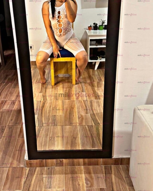 FOTOS DE LINDA PAISA RECIÉN LLEGADA. SERVICIO EN 90 MILL APROVECHA