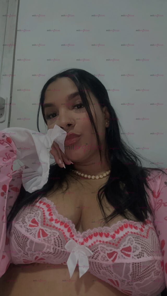 FOTOS DE EMMA MORENA VIP SEXY CON GRAN TRASERO FOGOSA
