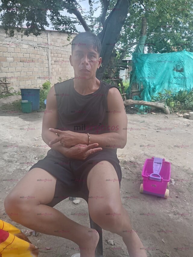 FOTOS DE CHICOS SUPERDOTADO COMPLACIENTE DESCOMPLICADO DE MENTE ABIERTA ATENTO A PAREJAS