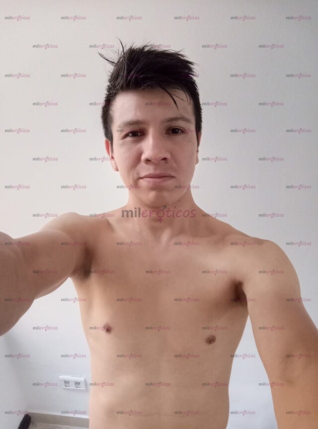 FOTOS DE SOY VICO LIMPIÓ Y MUY COMPLACIENTE , CON LA VERGA MUY CALIENTE
