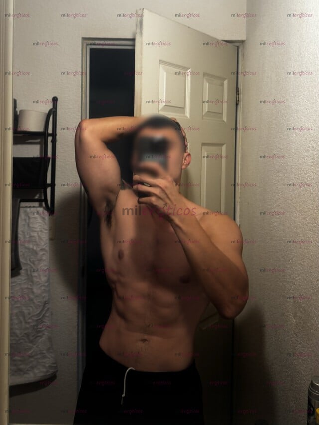 FOTOS DE ATLETA DE GYM Y BUEN PASIVO. PORTE VARONIL.