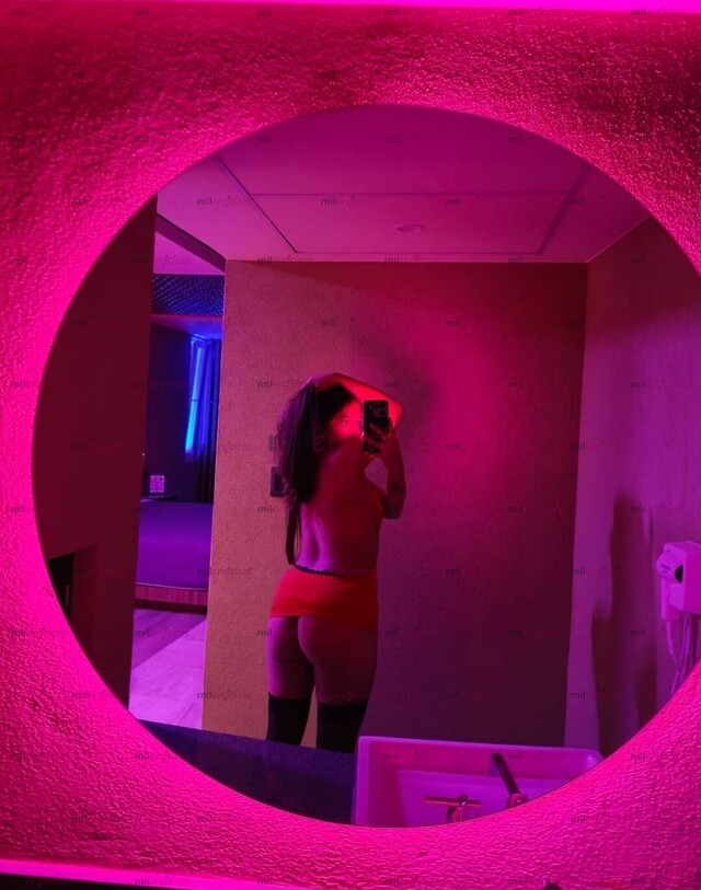 FOTOS DE HOLII, ME PRESENTO SOY LILY. SOY UNA CHICA MUY AGRADABLE, CON UN TRATO MUY RICO