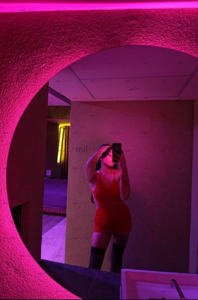 FOTOS DE HOLII, ME PRESENTO SOY LILY. SOY UNA CHICA MUY AGRADABLE, CON UN TRATO MUY RICO