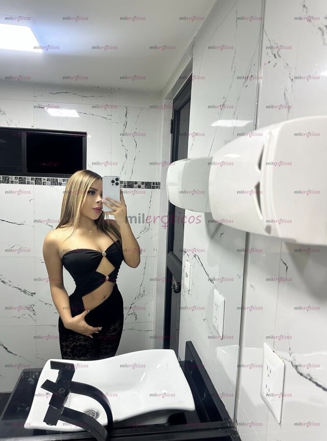 FOTOS DE CHICA JOVEN, CARIÑOSA Y DIVERTIDA. ME ENCANTA CREAR UNA BUENA CONEXIÓN Y PASAR U