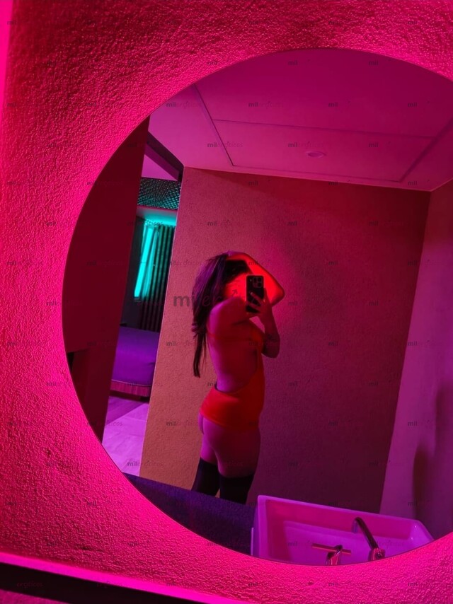 FOTOS DE HOLII, ME PRESENTO SOY LILY. SOY UNA CHICA MUY AGRADABLE, CON UN TRATO MUY RICO
