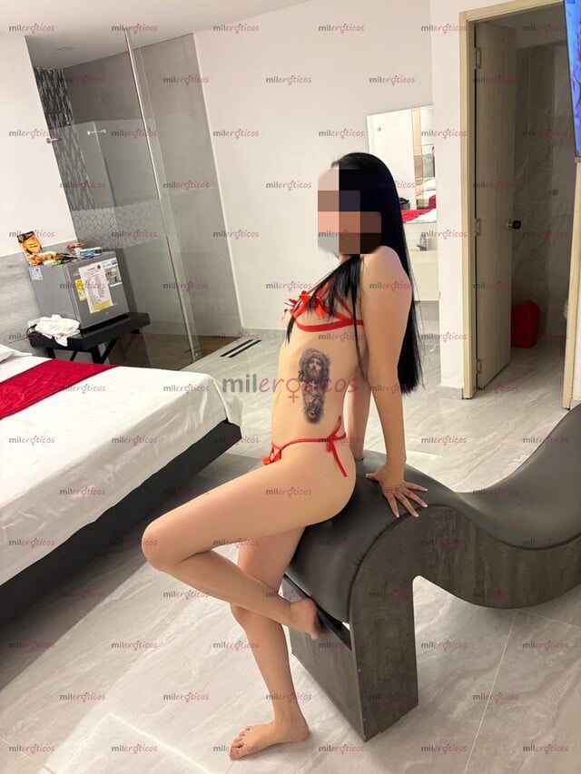 FOTOS DE VEN Y JUGAMOS A QUE SOY TU CHICA TIERNA Y SUMISA