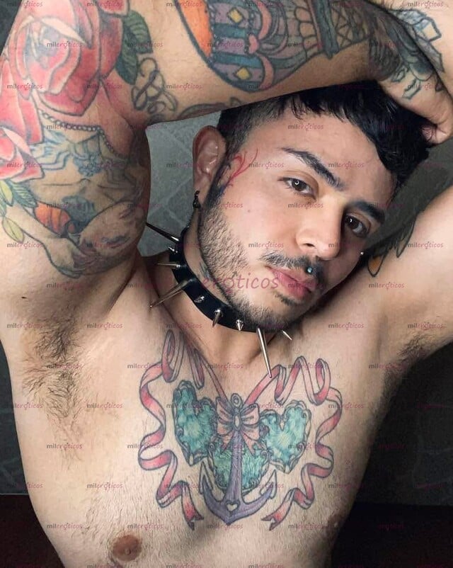 FOTOS DE TATUADOR PASIVO VELLUDO Y MUY COMPLACIENTE. LISTO PARA CUMPLIR TUS FANTASÍAS