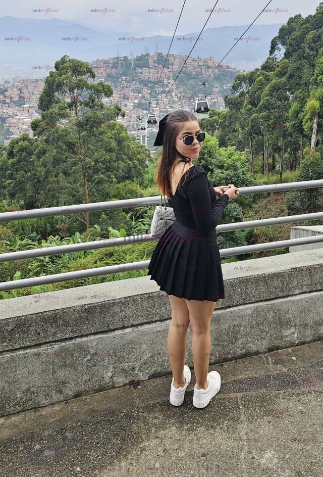 FOTOS DE COLOMBIANA 21 AÑOS NUEVA EN EL AMBIENTE