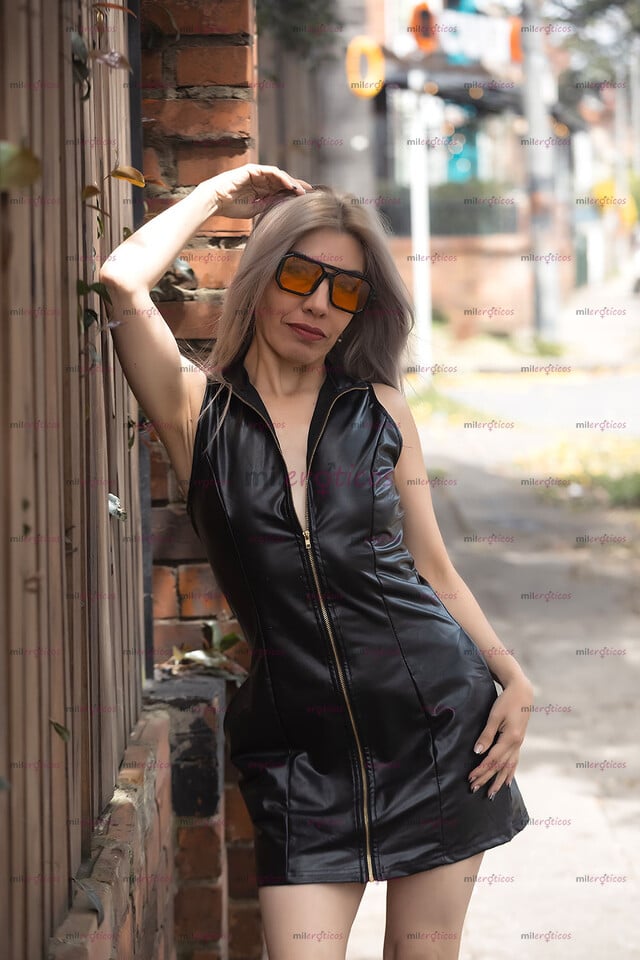 FOTOS DE SENSUAL MILF DE ALTO NIVEL SOLO PARA TI, ESCRÍBEME POR TELEGRAM.