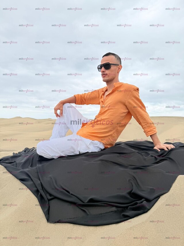 FOTOS DE MAXIMILIANO XL DISPUESTO A COMPLACER TODAS TUS FANTASIAS
