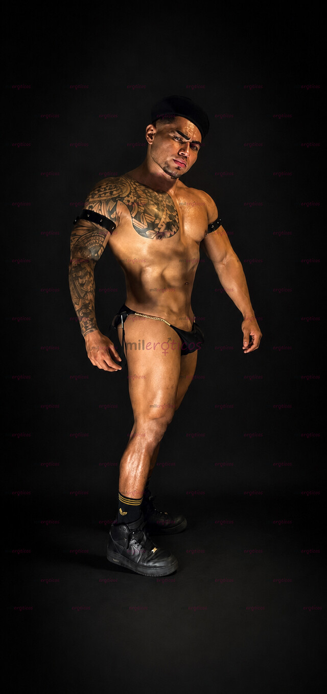 FOTOS DE MAMADO TATUADO MACHO LECHERO 20CM CON DTO