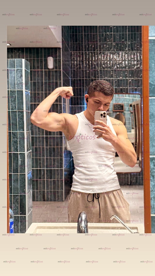 FOTOS DE HOLA! AQUÍ MAX, CHICO DIVERTIDO PARA PASARLA BIEN!