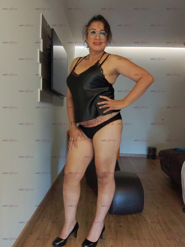FOTOS DE SOY VANESSA TORY MASAJISTA ESCORT CON SERVICIO COMPLETO A PRECIO COMPETITIVO