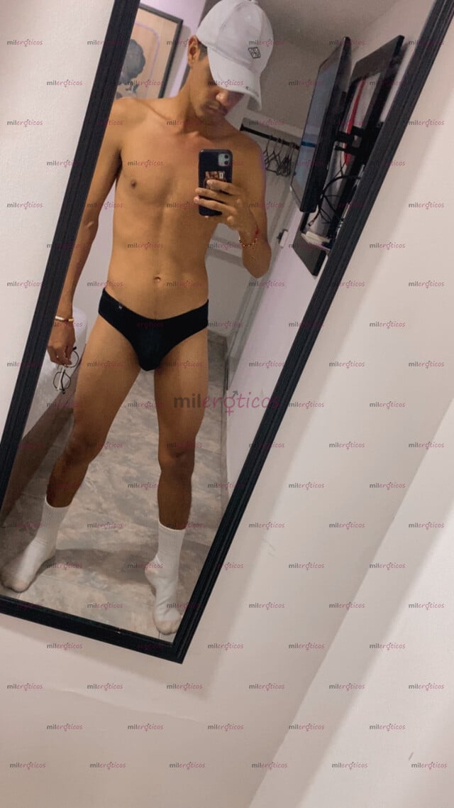 FOTOS DE HOLA SOY EDUARDO NUEVO ACA DISPUESTO A CUMPLIR TUS FANTASÍAS