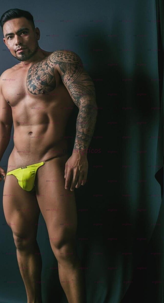 FOTOS DE MAMADO TATUADO MACHO LECHERO 20CM CON DTO