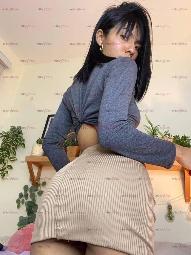 FOTOS DE FLACA EXPLOSIÓN DE PLACER ..DAME LENGÜITA BB SERÉ TU PERRITA