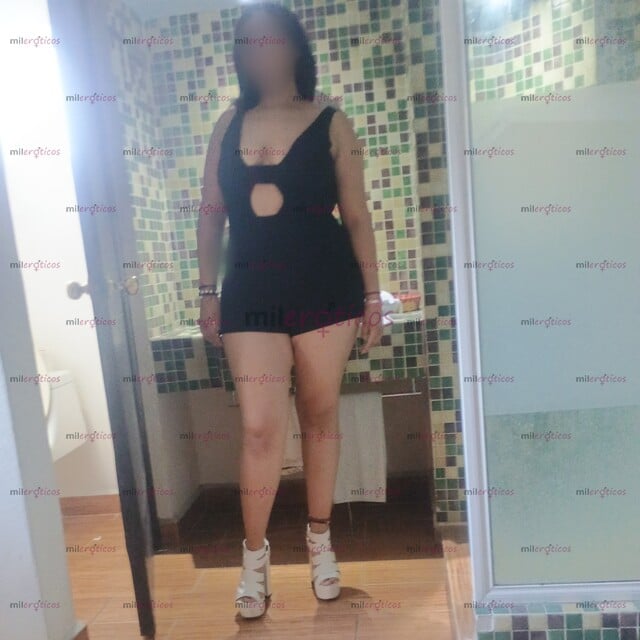 FOTOS DE NUEVA EN EL AMBIENTE BIEN APRETADITA PARA QUE ME DISFRUTES