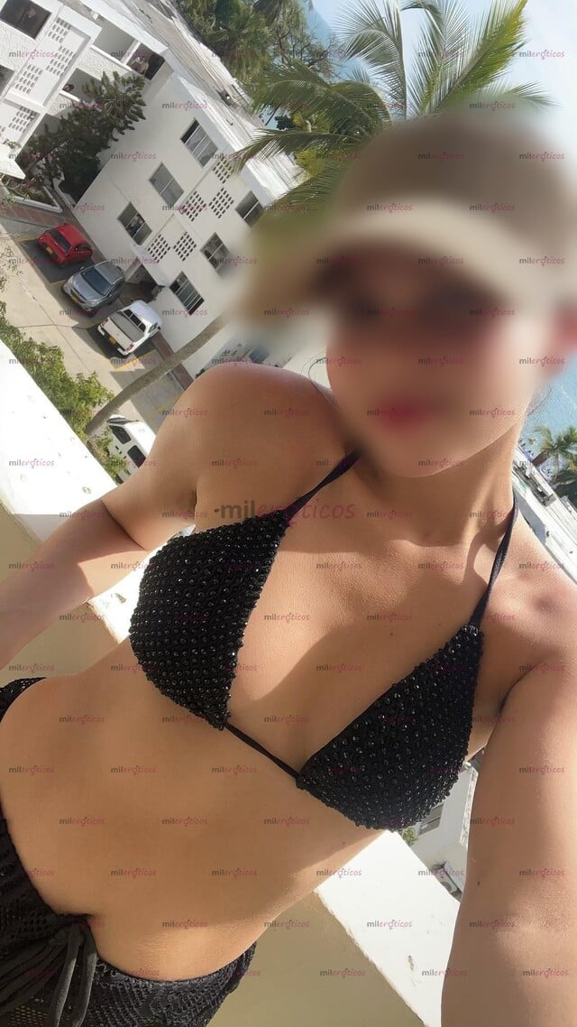 FOTOS DE ALEJA LINDA Y ESTRECHA RECIEN LLEGADA POR POCOS DIAS!