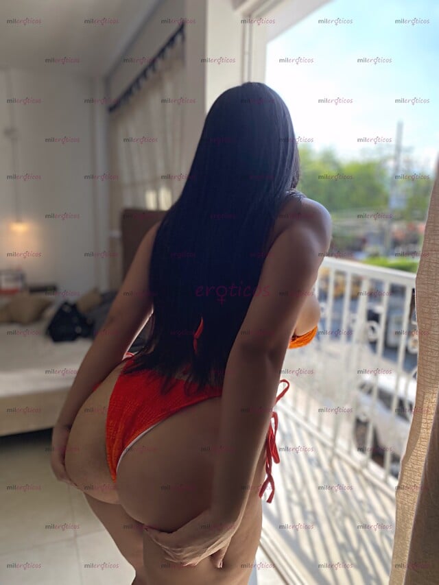 FOTOS DE DELICIOSA SOFÍA DELICADA PELINEGRA SÚPER CALIENTE!!