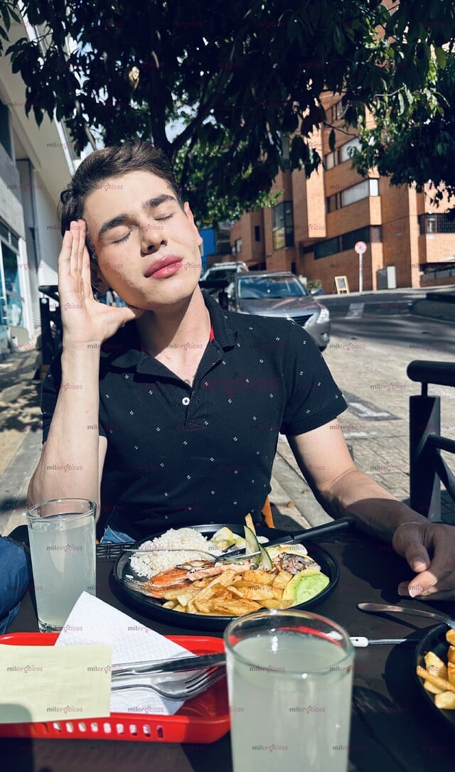 FOTOS DE STUNNING TWINK DELUXE MODEL AVAILABLE IN BOGOTA FEW DAYS