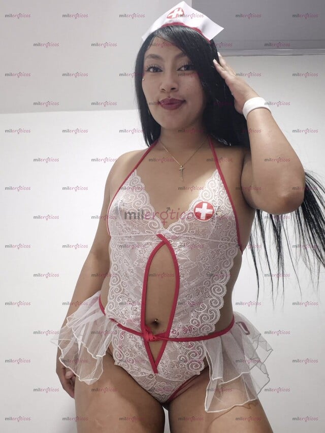 FOTOS DE UNA LINDA ENFERMERA , VEN Y JUEGA CON ESTA SEXY CHAPARRA