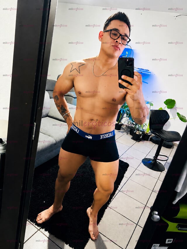 FOTOS DE EDGAR ALTO,GUAPO Y VARONIL. DISPONIBLE EN MONTERREY